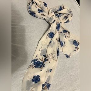 Nails at Play Floral Scarf in Blue and Cream